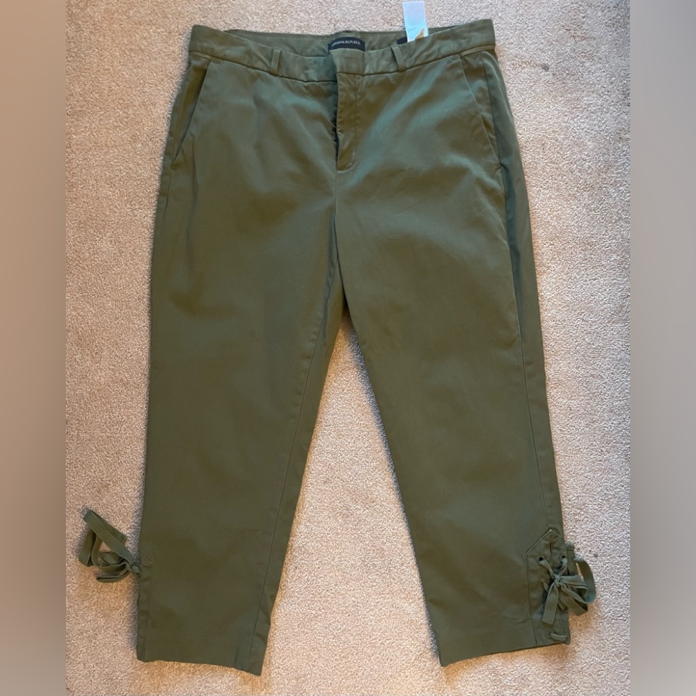 Banana Republic Olive Green Petite Cropped Pants 12P